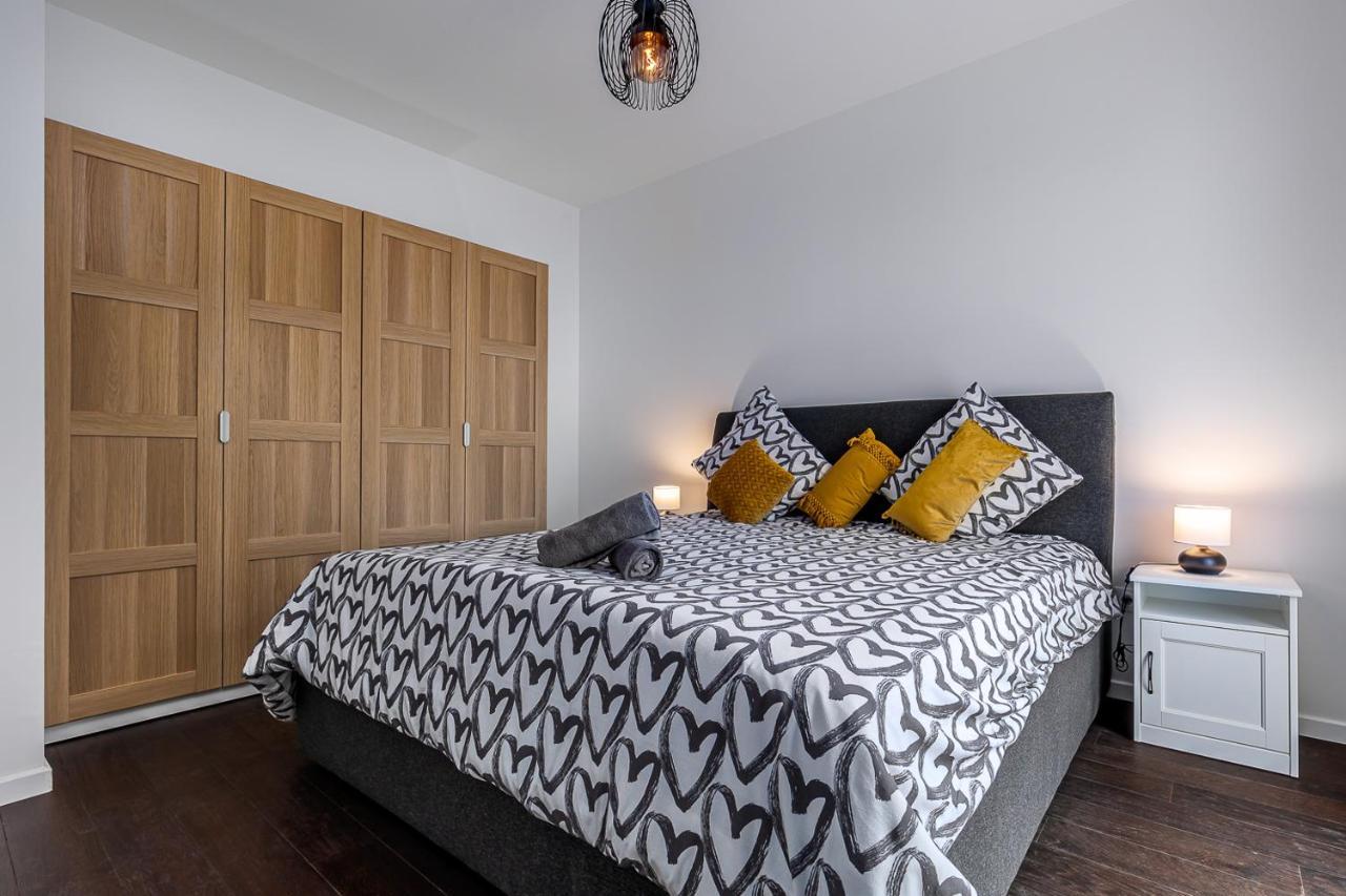 King Size Bed - Free Private Parking - Garden & Terrace - 14Min From Disneyland Ferrieres-en-Brie Exterior photo