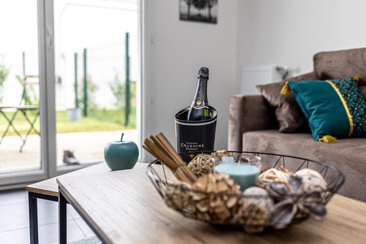 King Size Bed - Free Private Parking - Garden & Terrace - 14Min From Disneyland Ferrieres-en-Brie Exterior photo