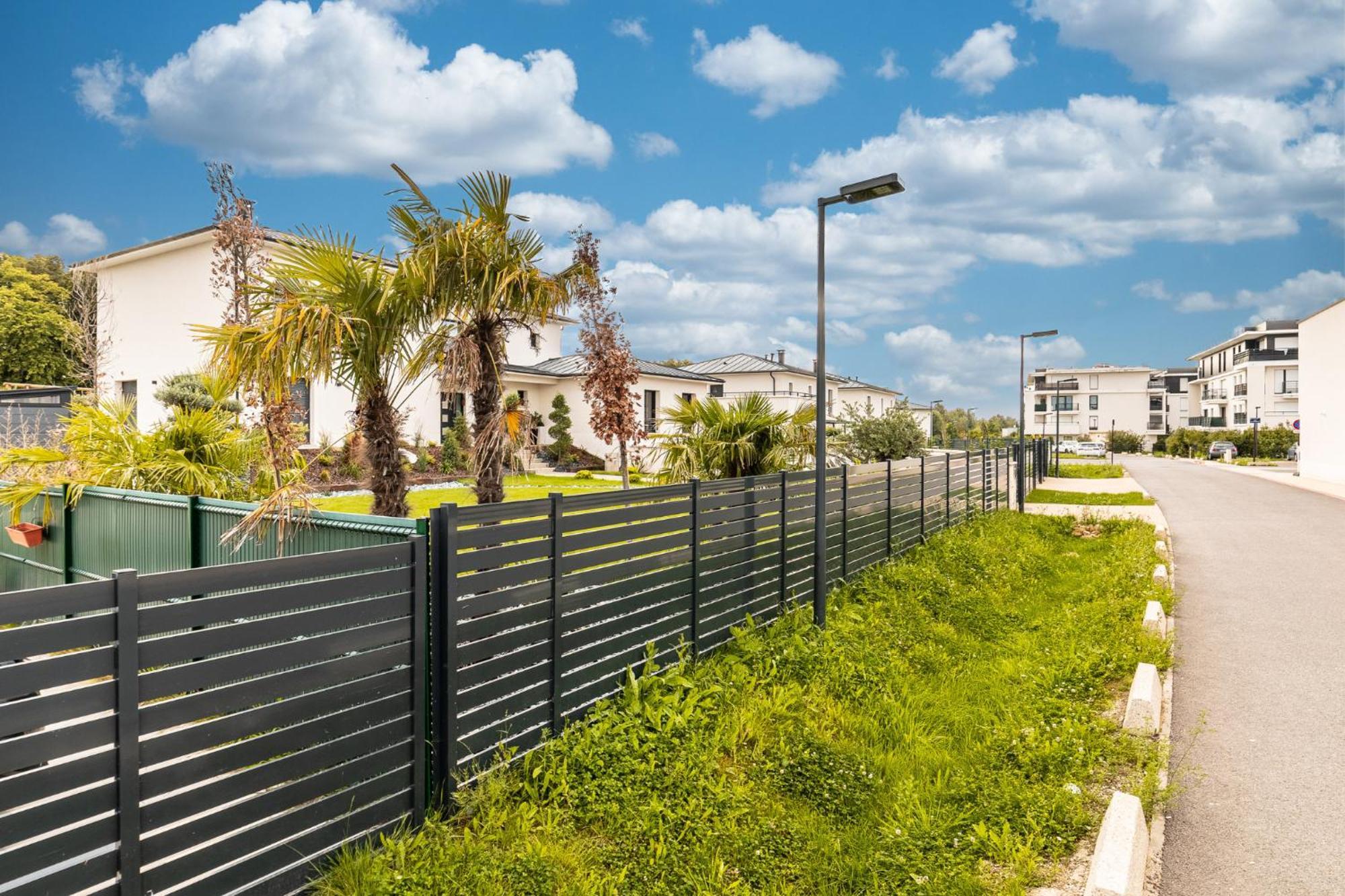 King Size Bed - Free Private Parking - Garden & Terrace - 14Min From Disneyland Ferrieres-en-Brie Exterior photo